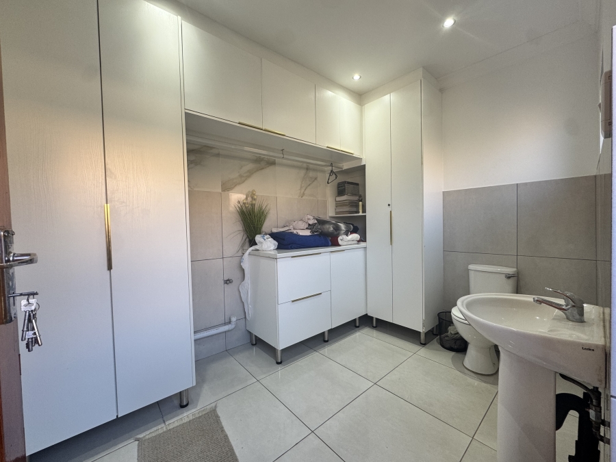 To Let 3 Bedroom Property for Rent in Wilkoppies North West